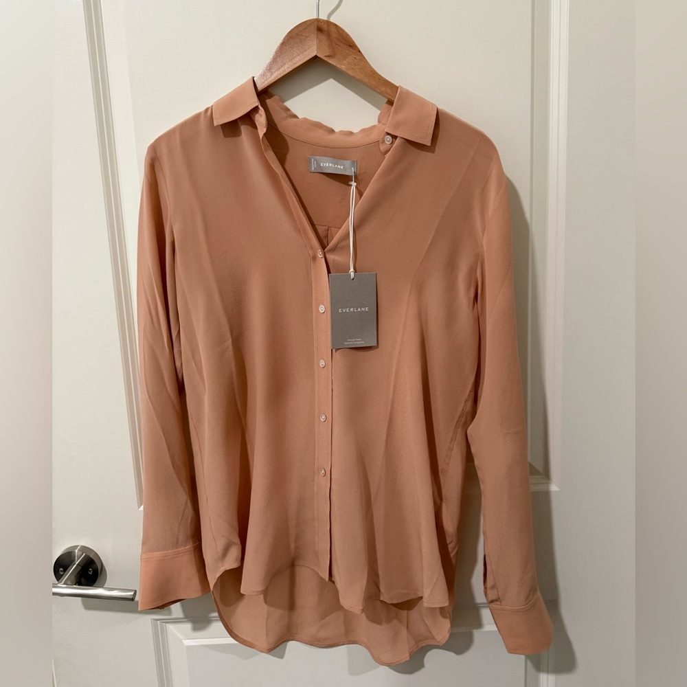 Everlane The Must-Have Shirt in Washable Silk NWT in blush pink size 4